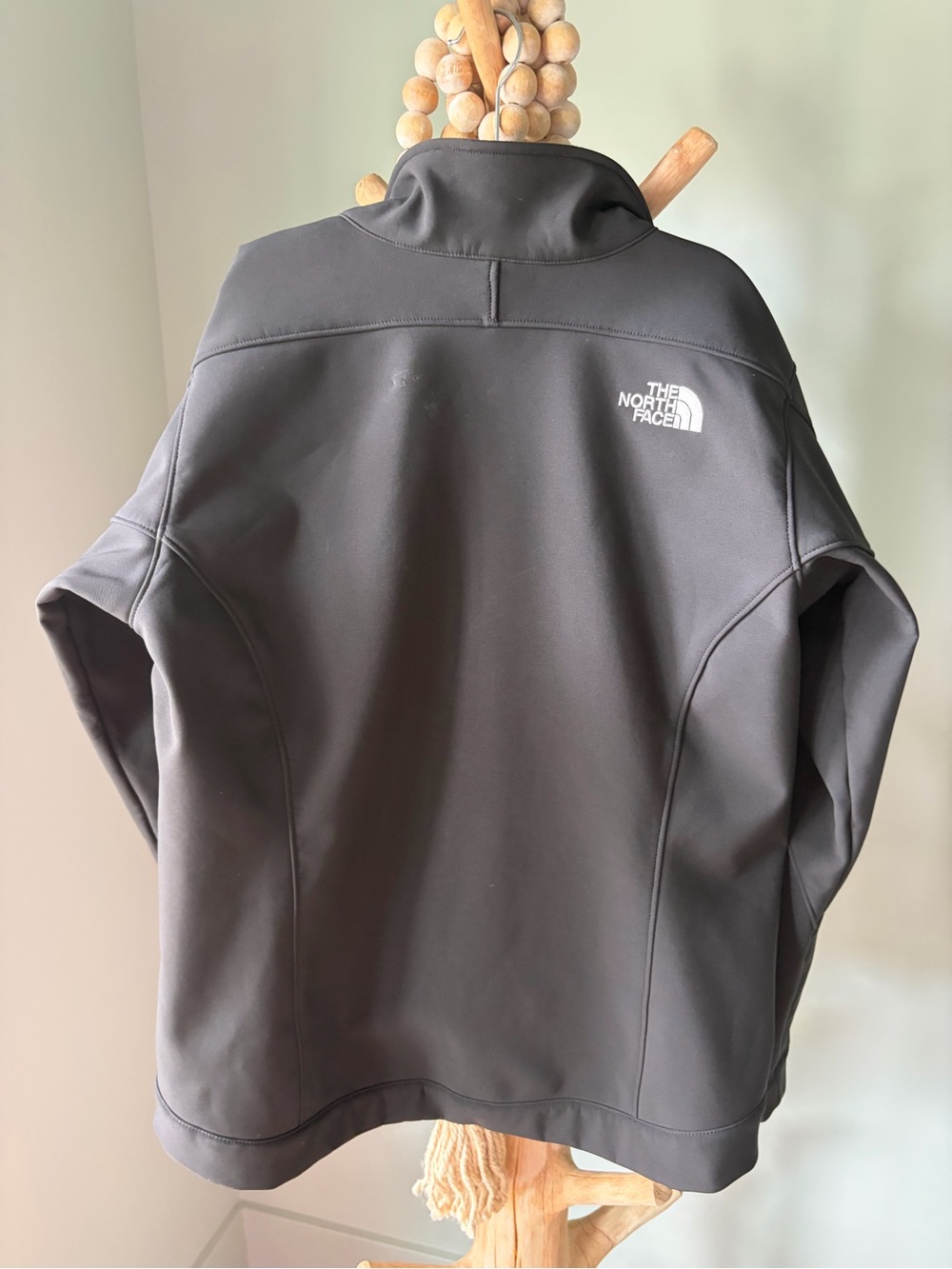 The North Face Black Softshell Performance Jacket - Picture 2 of 4